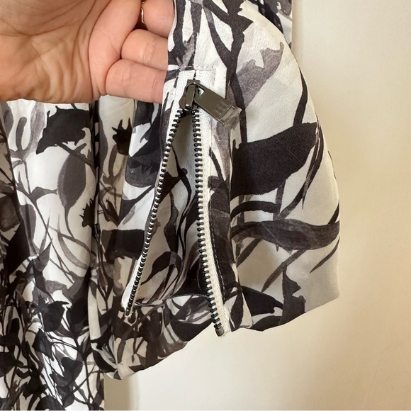 Haute Hippie 100% Silk Botanical Pattern Pants Black/White Size S - Picture 5 of 7